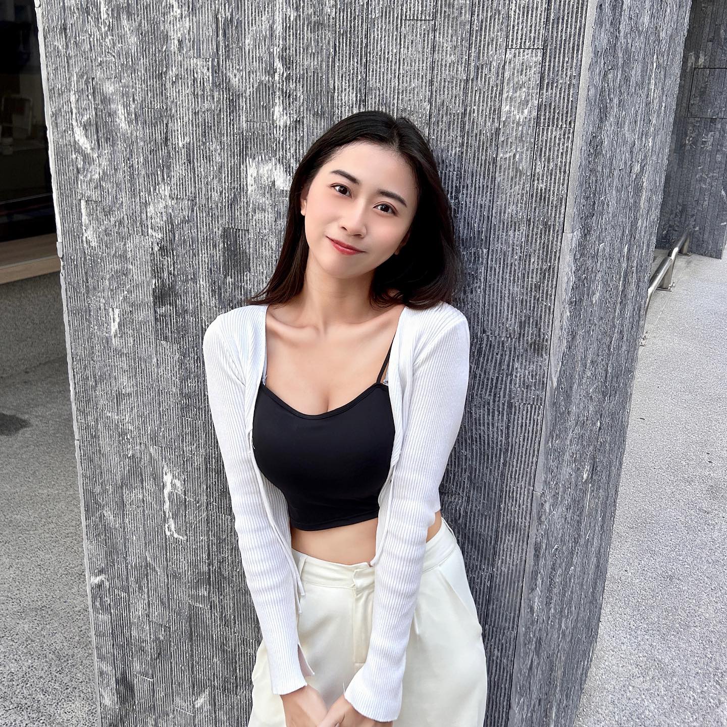 阿德莱德留学生约炮约爱加line：qj98877