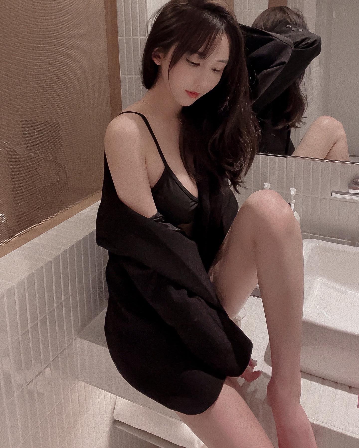 菲尼克斯留学生约炮约爱加line：wt8135