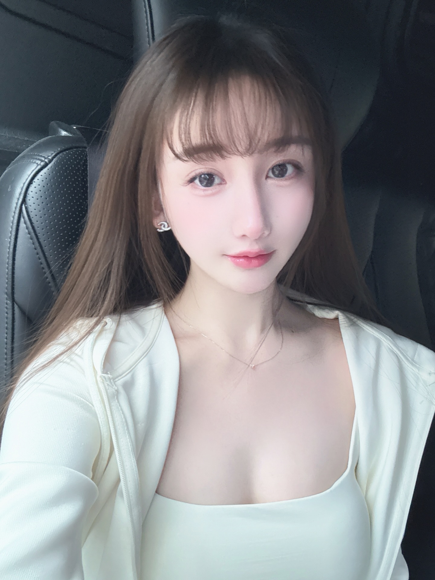 蒙哥马利留学生约炮约爱加line：wt8135