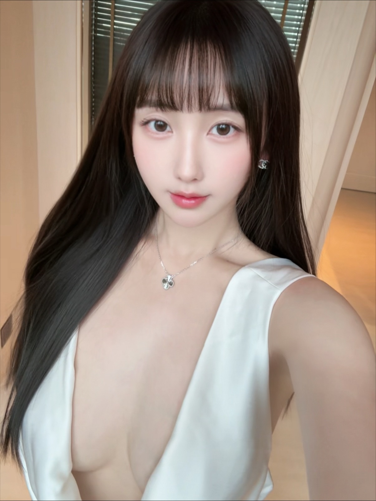 柏林留学生约炮约爱加line：wt8135